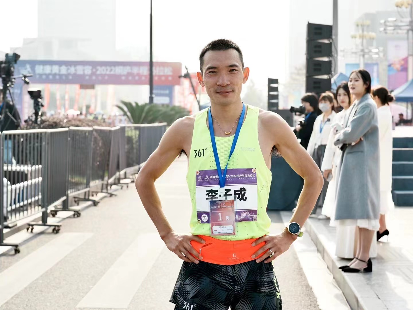 ����ȫ���o(j��)������f�\(y��n)�ӆT���ӳ�ͩ�]���R�Z��