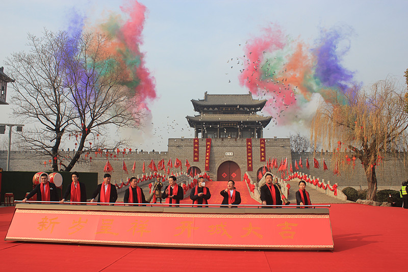 ���M��!�_���f�ų�Ԫ���e�С��_���T��ӭ�´������